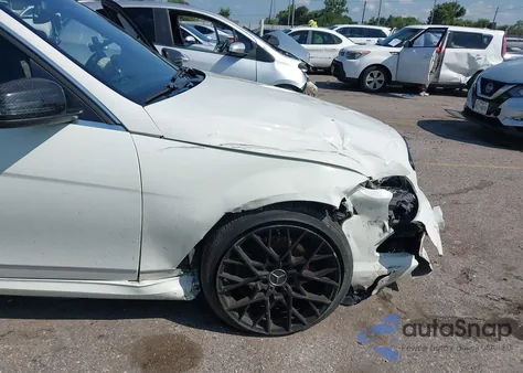 2011 Mercedes-Benz C 300 Sport из США, поврежденный, VIN WDDGF5EB2BR159384